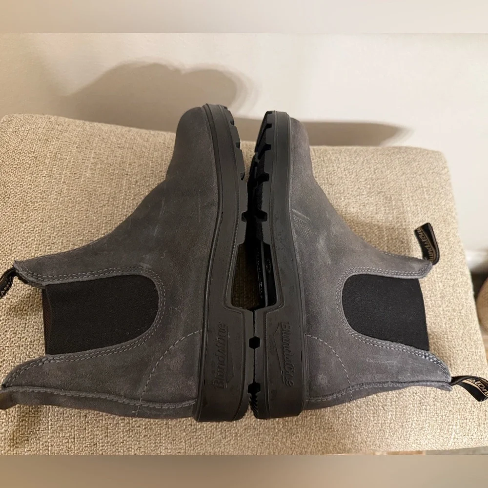 Blundstone Chelsea Boots In Grey Wax Leather - Picture 12 of 15
